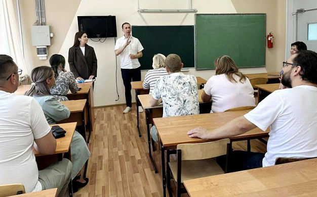 Школу №53 в Иванове возглавила учитель химии Анастасия Таратанова
